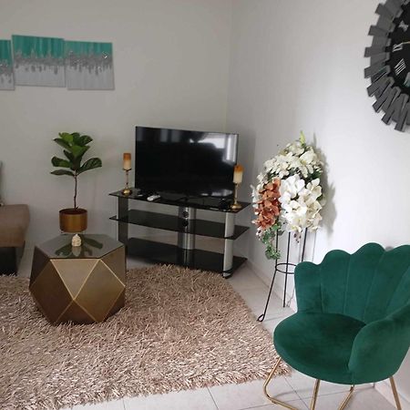 Dz Apartment Axd アレクサンドルポリス エクステリア 写真